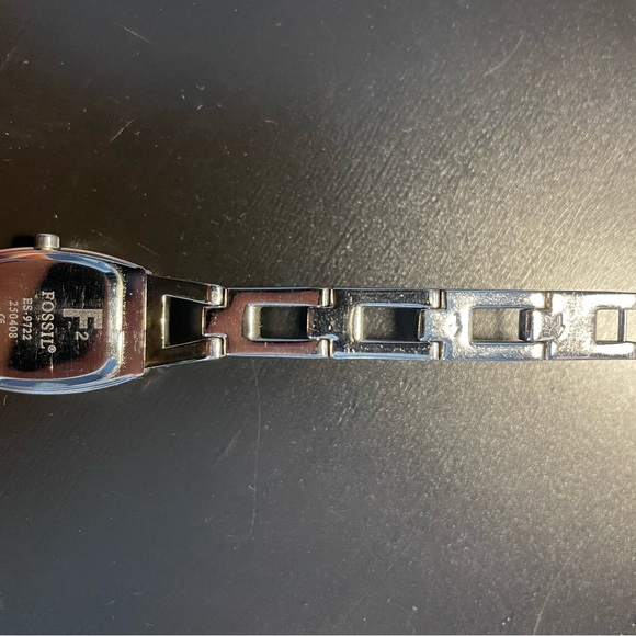 Fossil F2 ES-9722 Mother of Pearl Dial Quartz Watch - Picture 8 of 9